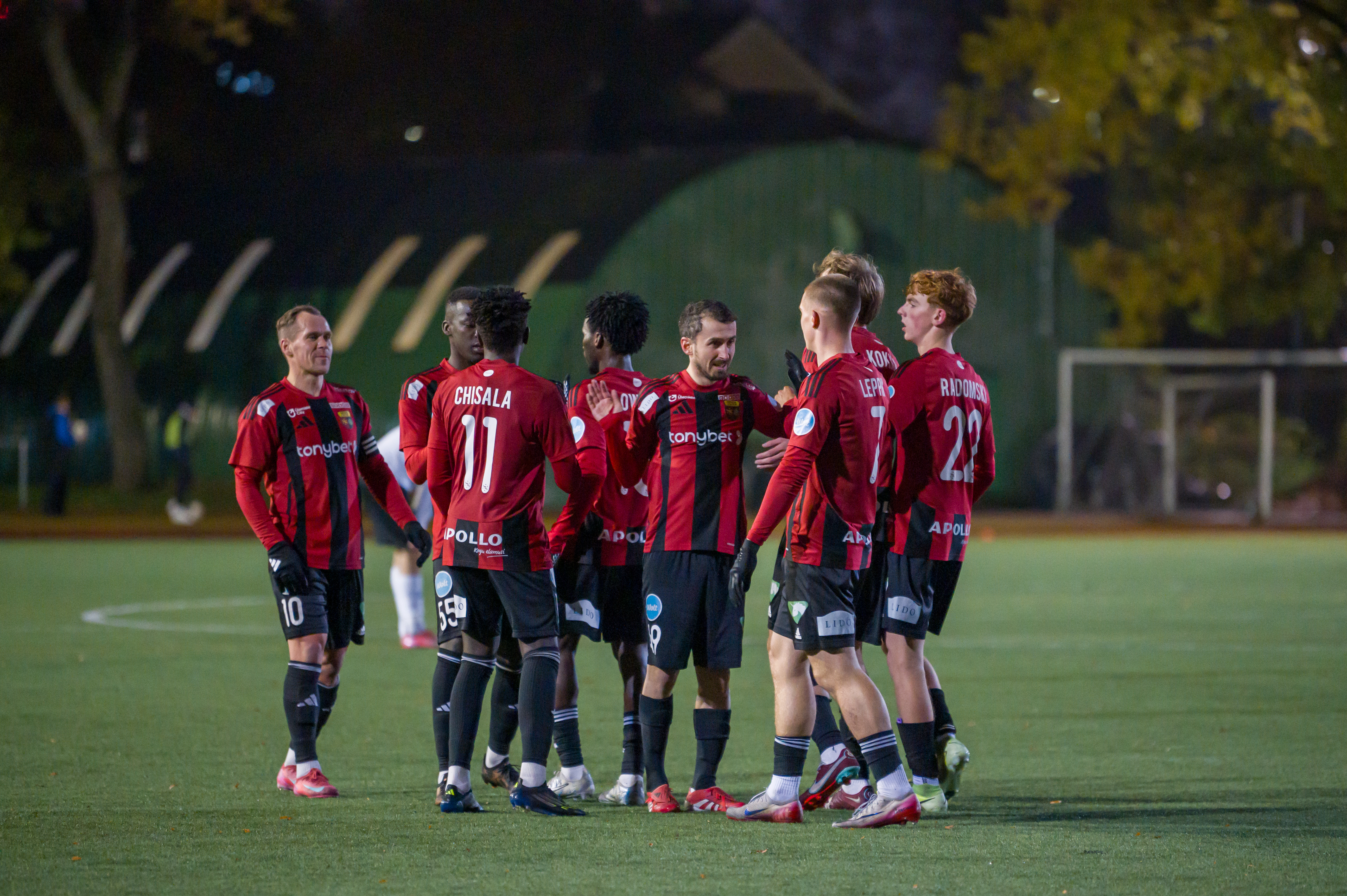 Suureskooriliselt võidulainele naasnud Nõmme Unitedi unistus elab