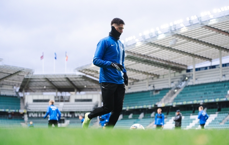 Vetkali tiimikaaslast solvati rassistlikult, vastasklubi vabandas