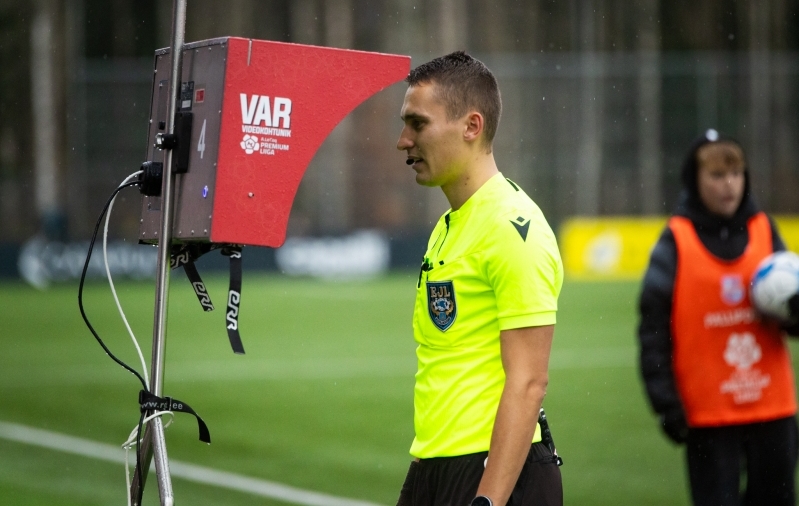 Siim Pulst | Aasta ämbri tagamaad. VAR-i tuuleveski purustas meie armsad illusioonid