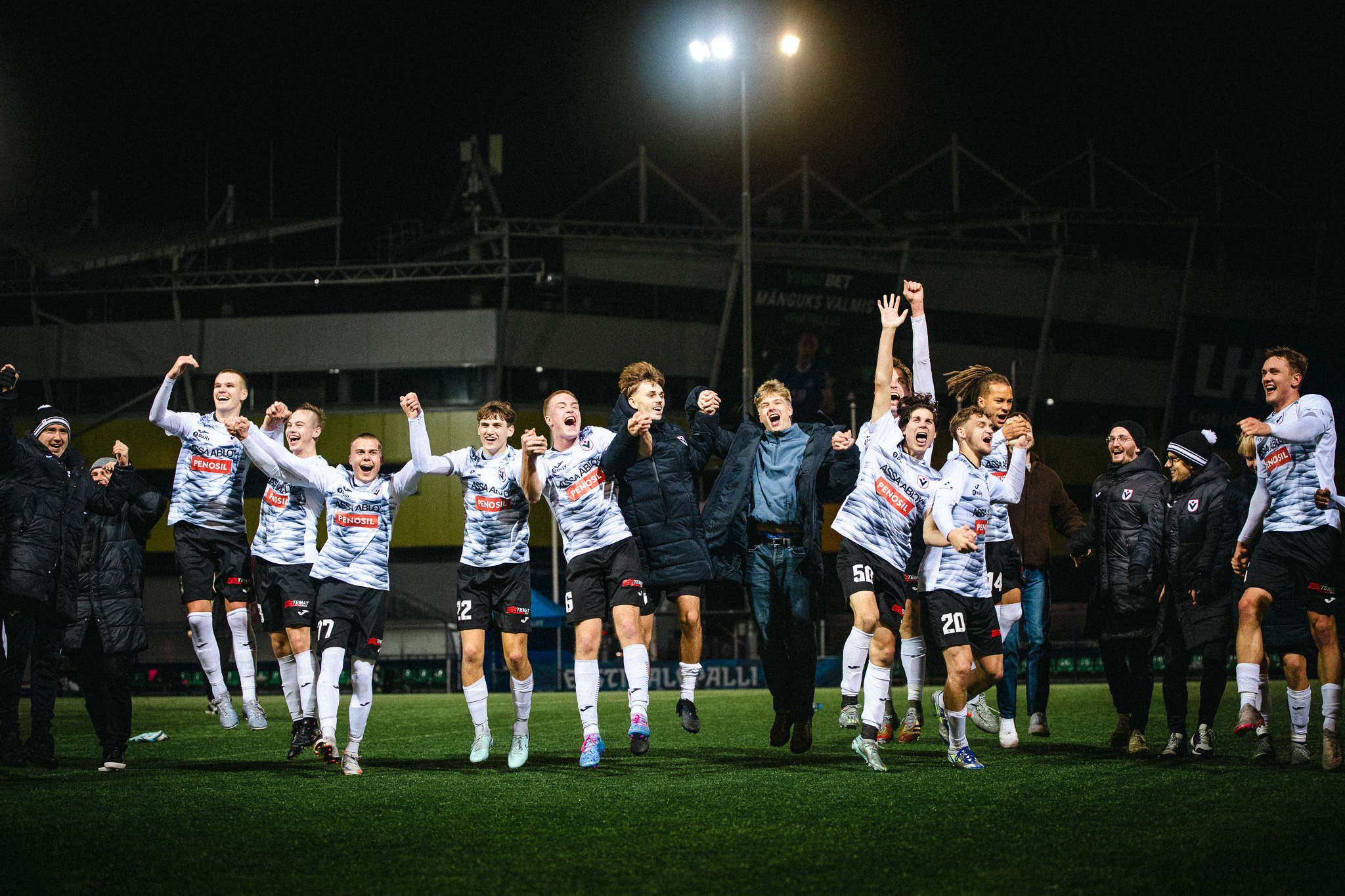 Šokk-kaotus: Viimsi lülitas Tipneri kaheksandikfinaalis Kalju konkurentsist välja  (Allast: täna jääb sõnadest puudu!) 