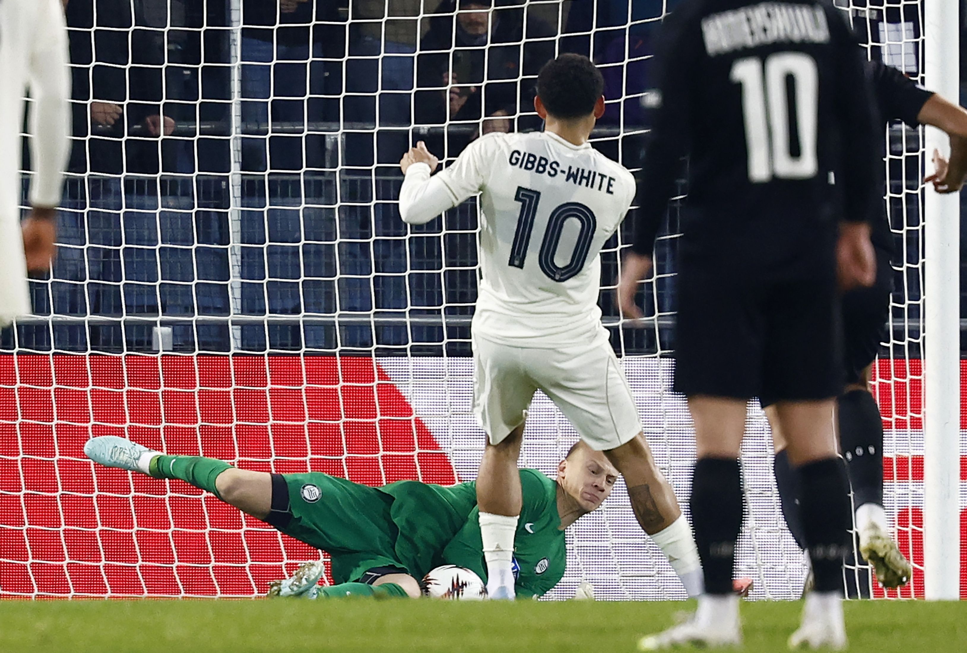 Nottingham Forest võttis negatiivset snitti Chelseast, liider Midtjylland leidis veelgi tõhusama dieedi