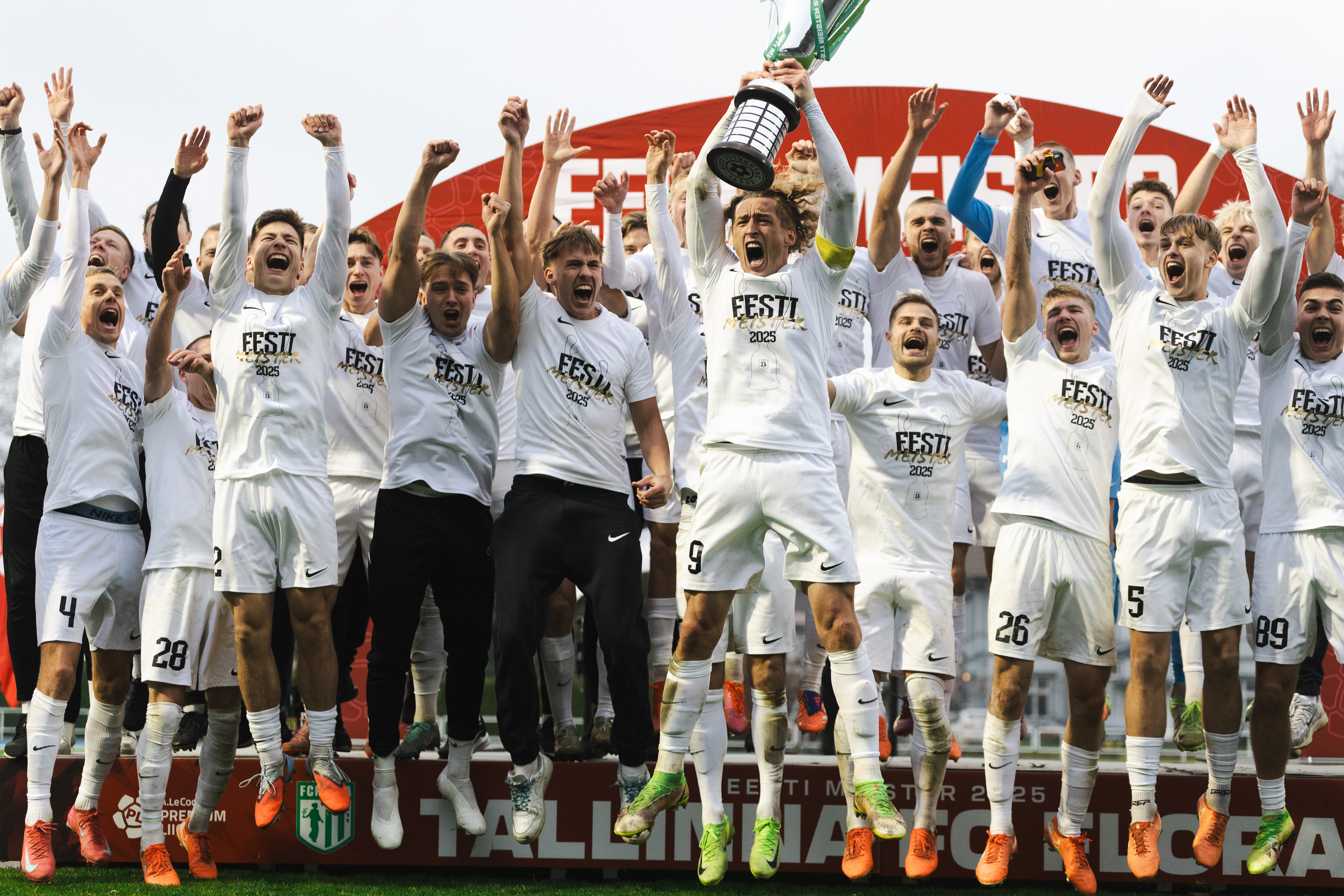 Luup peale | Käes! Flora üllatuslik firmamärk kandis nad võiduka lõpuni