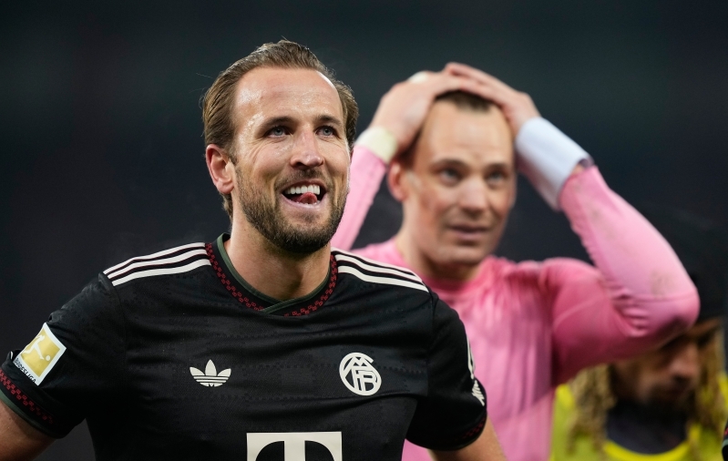 Kane lappis lõpuhetkel Neueri käki, kuid Bayerni soolo lõigati siiski Berliinis läbi