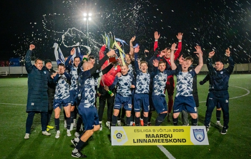 Maardu tõstis karika Kuressaares, United kindlustas topeltedasipääsu