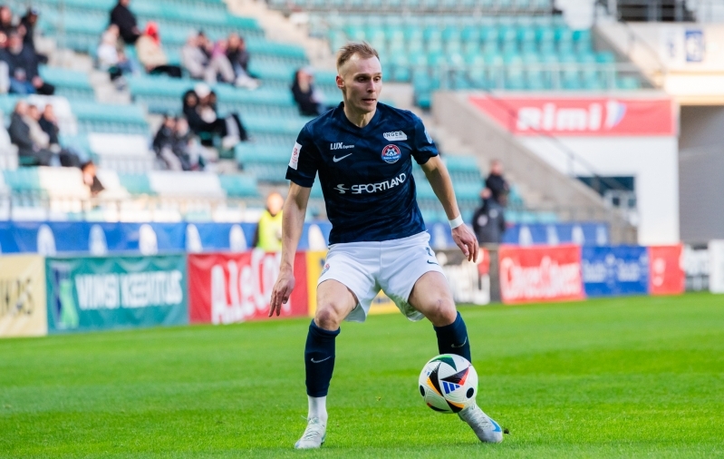 Trans pikendas raudvara ja tõsisest vigastusest taastunud kaitsjaga lepingut