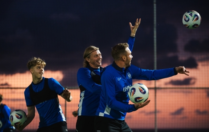 Galerii: naerusuised Sinisärgid andsid kohtumise eel Küprosega vormile viimast lihvi