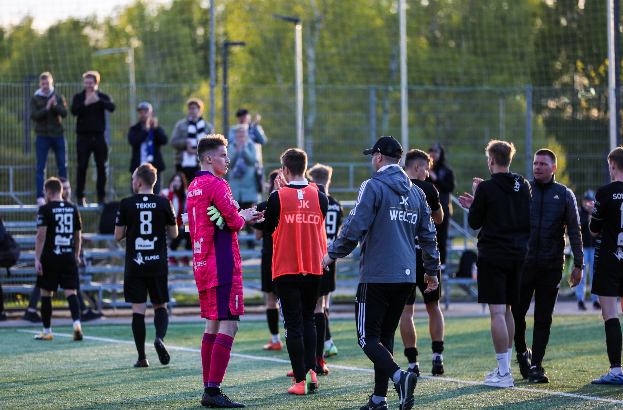 Annelinna kunstmurustaadion oli enne Holm Jalgpallipargi valmimist Welco kodu, ehkki kodutunnet kooliväljakut meenutaval platsil ei tekkinudki. Foto: Diana Jesin-Gnibida