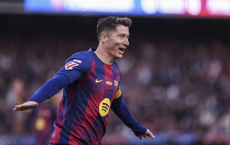 Kes muu kui Lewandowski: Poola ründeäss lõi Camp Noul uue ajastu esimese värava  (Villarreal püsib kahe suure kannul) 