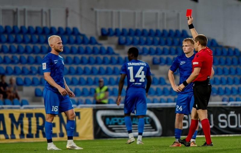 Kahekohalise arvu punaseid kaarte kogusid ainult Tammeka mängijad. Foto: Svetlana Valijeva