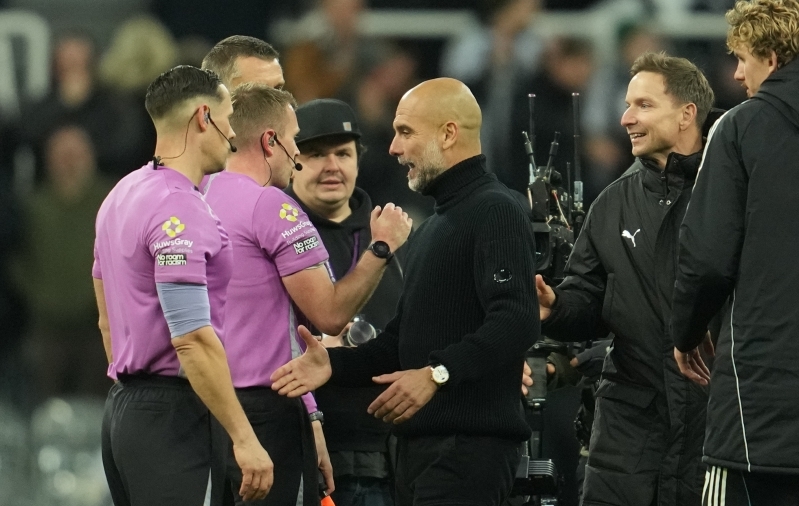 Guardiola tunnistas, et tal on oma laupäevase käitumise pärast häbi