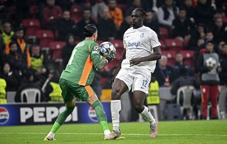 Galatasaray peatreener: Promise David oleks pidanud saama punase kaardi