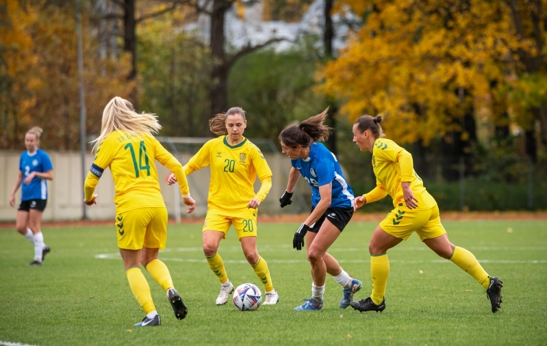 Eestiga samasse MM-valikgruppi kuuluva Leedu treener peab ühte naiskonda favoriidiks ja teisi võrdseteks