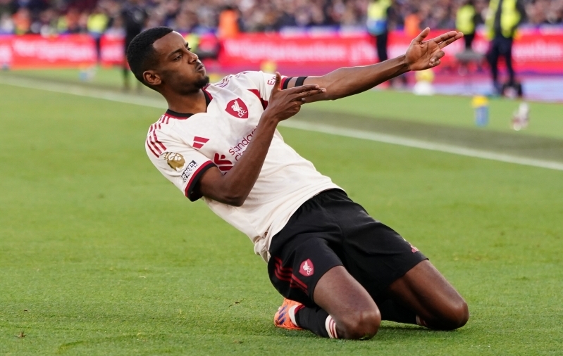 Isak ja Gakpo lõpetasid Liverpooli negatiivse seeria, Fernandes möödus väravasöötude arvestuses Scholesist