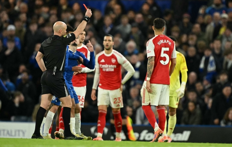 Kümnemehelise Chelsea vastu hambutuks jäänud Arsenal kaotas neljandat korda punkte