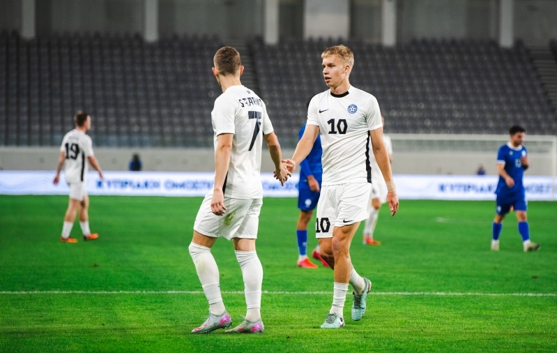 Korralik tööpäev: väravasöödu andnud Palumets ja Saarma kolkisid hõbedameeskondi  (Vaštšuk sekkus liidrit morjendama) 