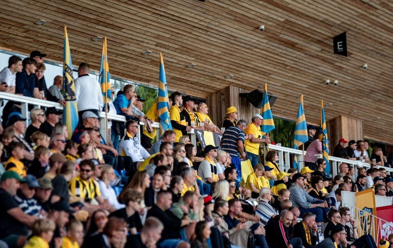 Pärnu Vapruse fännid. Foto: Svetlana Valijeva