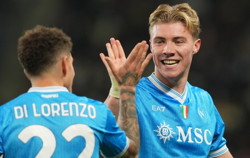 Milan jäi Napoli ründeässa pidurdamisega Itaalia superkarika poolfinaalis hätta