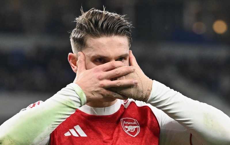 Arsenal sai erinevalt Evertonist VAR-i abiga penalti ja võttis Manchester Citylt liidrikoha tagasi