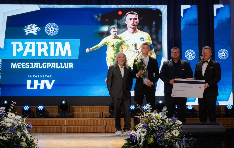 Aasta jalgpalluriks valiti Hein, parimaks juunioriks ülinapilt Kristal  (kõik hääled!) 