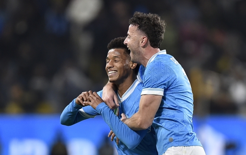 Hoogu sattunud Brasiilia ründeäss vedas Napoli kolmanda superkarikani