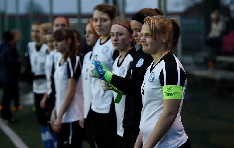 Eesti aasta naisjalgpallur Siret R&auml;&auml;met 2015. aasta Noortekoondise kohtumises. Foto: Imre P&uuml;hvel