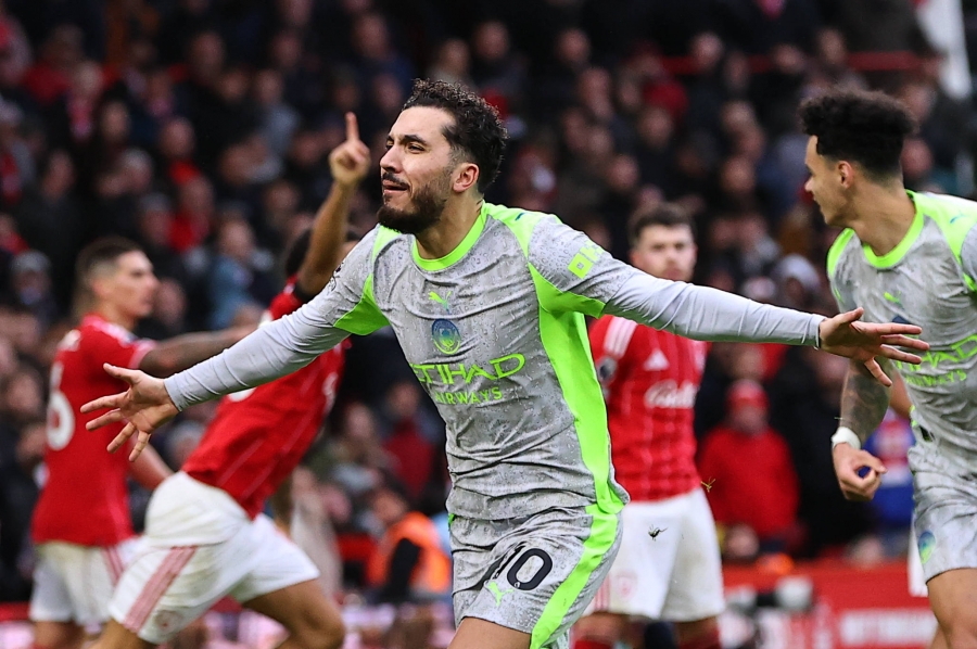 Kaalujälgijatest linnapoisid kippusid metsas ära eksima, kuniks prantslasest võlur nad välja aitas