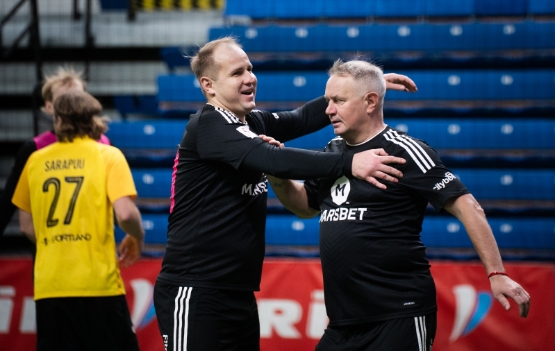 Kalju turniirivõidu saladused: parem-vasak käsi, hea tuju taktika ja intensiivne tahvlitrenn  (galerii turniirist!) 