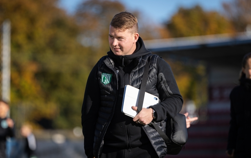 Üheksandat järjestikust meistritiitlit püüdma hakkav Flora naiskond vahetas peatreenerit