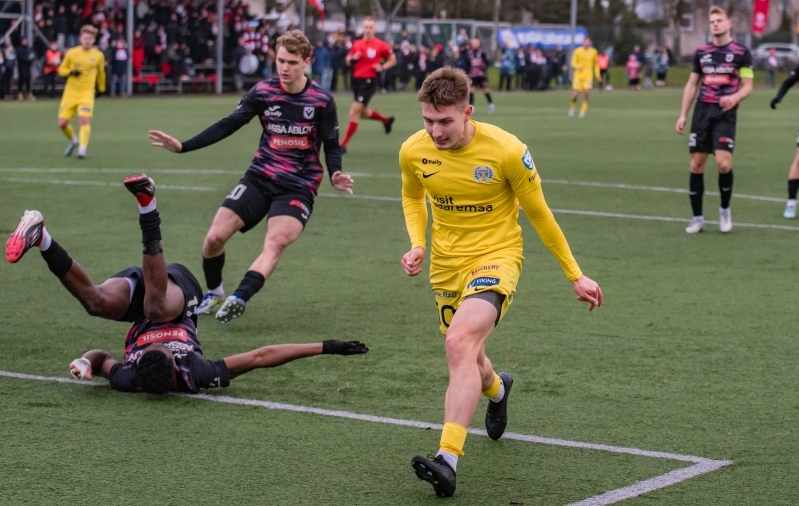 Otsustavas üleminekumängus kaks väravat löönud ründaja pikendas Kuressaarega lepingut