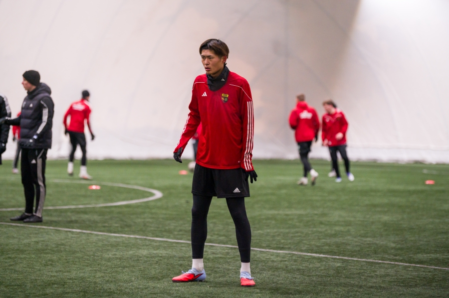 Yosuke Morishige pakuks tuge m&otilde;lemas v&auml;ljaku otsas. Foto: Anna  Andreas