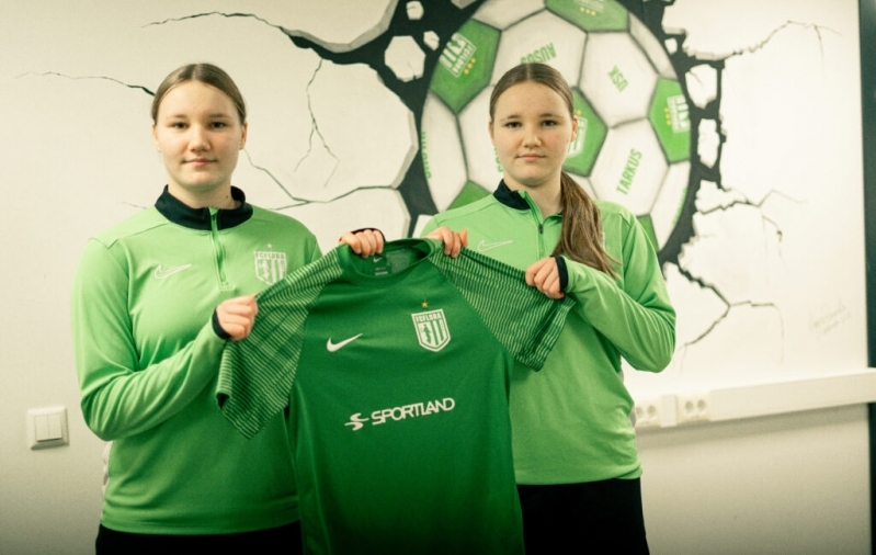 Ametlik: Floraga liitusid noortekoondistes ja Araratis väravaid löönud kaksikõed Južaninovad