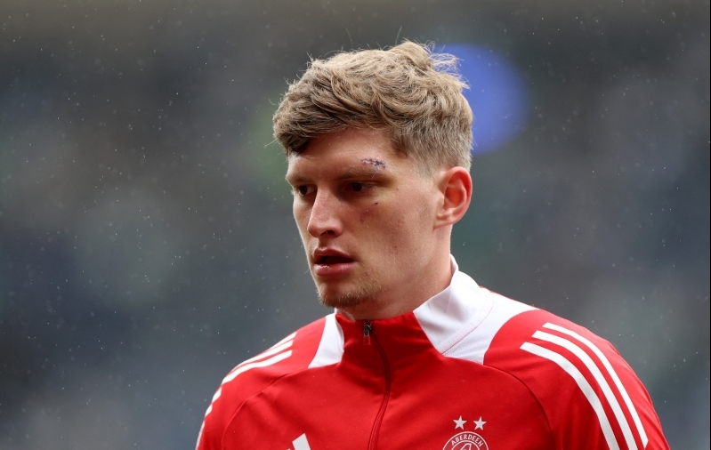 Oma klubi mängijale tooli näkku visanud fänn pandi 18 kuuks trellide taha