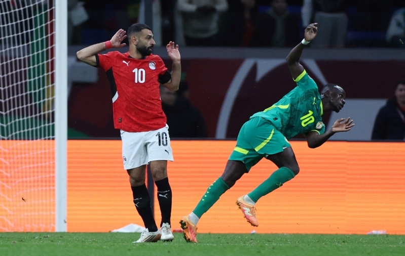 Kolm on kohtu seadus! Mane tegi seda jälle ehk Salahi tiitliunistuse rikkus endine klubikaaslane  (võõrustaja jõudis penaltitega finaali) 