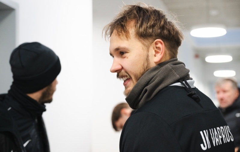 Mark Anders Lepik asendab Marten-Chris Paalbergi. Foto: Liisi Troska / jalgpall.ee