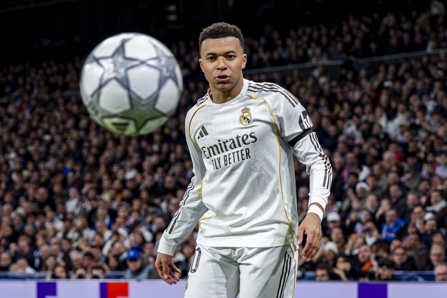 Varajane aprillinali? Real Madridi arstid uurisid Mbappe haige põlve asemel tervet