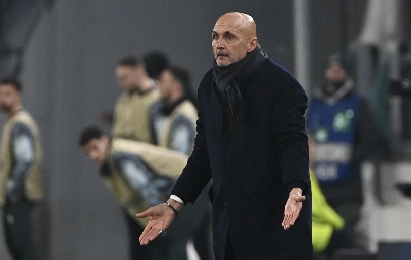 Mängu ajal fänniga vaielnud Spalletti: ütlesin talle, et ma ei saa kõiki välja vahetada