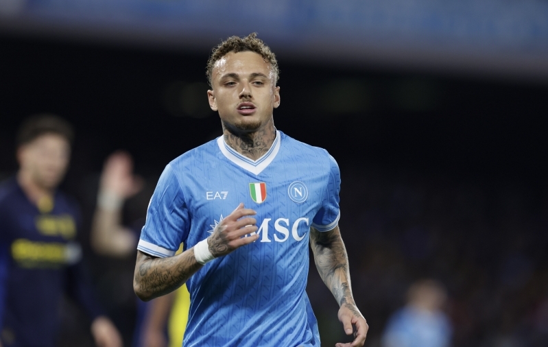 Hollandi koondise ääreründaja siirdus Napolist Türgi tippklubisse