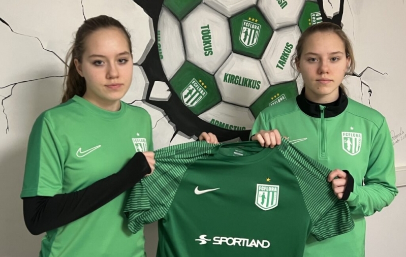 Ametlik: Floraga liitus ka teine paar 16-aastaseid kaksikõdesid