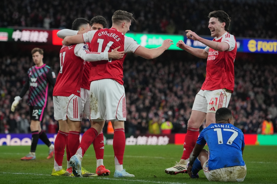 Cityle sõnajärje edasi andnud Arsenalil kulus kolmeka löömiseks terve mäng, Palmeril vaid 25 minutit