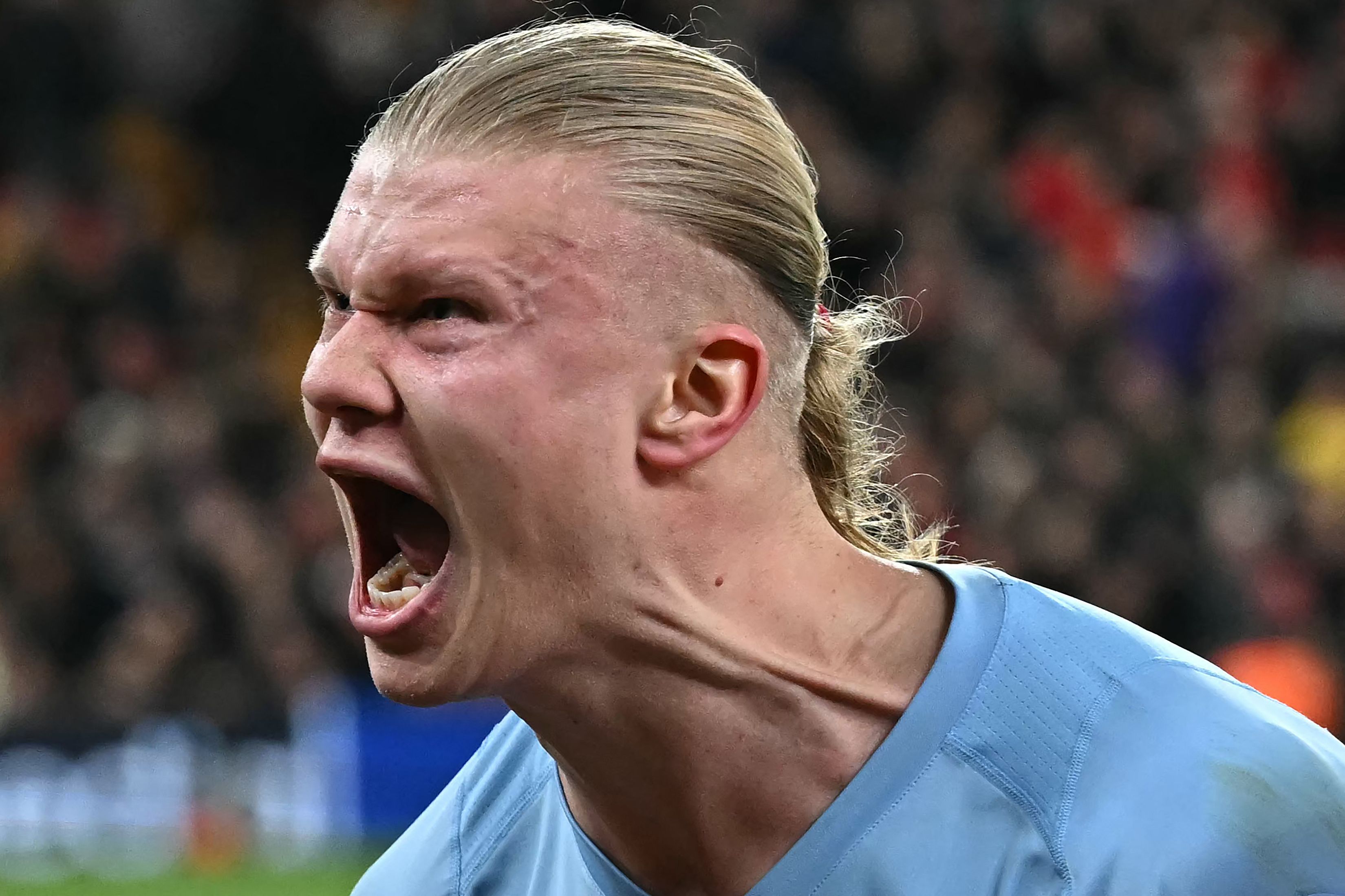 Erling Haaland vedas Manchester City raskest seisust v&otilde;idule ja lasi looma v&auml;lja. Foto: Scanpix / Paul Ellis / AFP