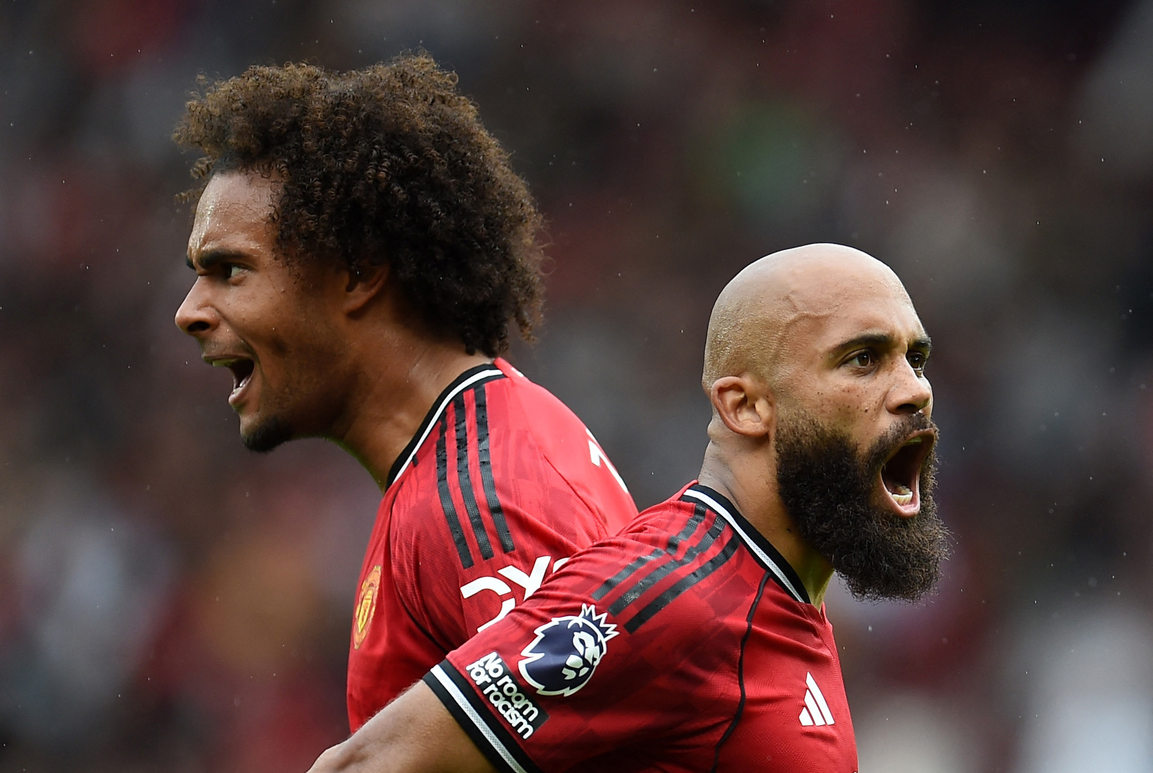 Soenguga v&otilde;i ilma? Manchester United t&otilde;mbas f&auml;nni lootusele kriipsu peale. Foto: Scanpix / Peter Powell / Reuters