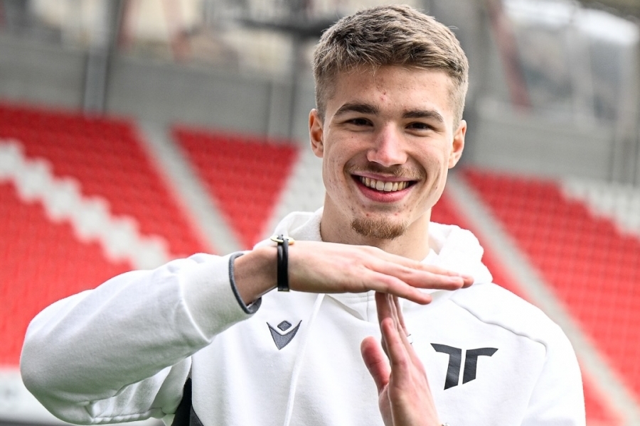 Esimene välisleping! Hussar siirdus klubisse, kus juba mängivad kaks eestlast