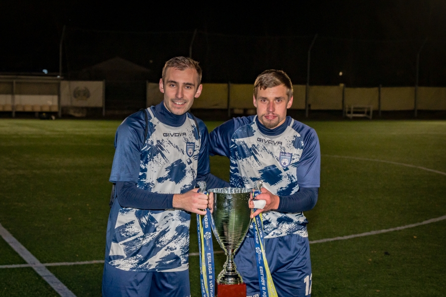 Artjom Volkovilt (paremal) oodatakse senisest v&auml;gevamaid esitusi. Foto: Allan Mehik