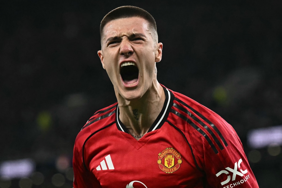 Villa, hoia alt! Pingilt sekkunud sloveen tegi Evertoniga sotid selgeks ja kergitas Unitedi neljandaks