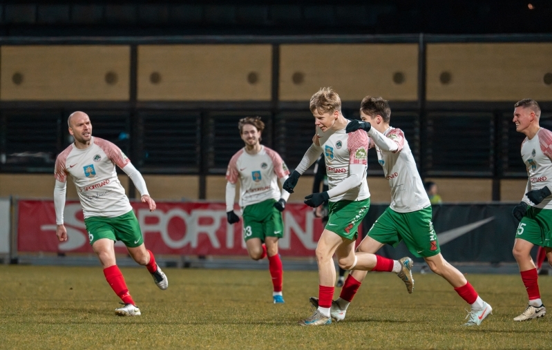 Hommikuti treenima hakanud Elva vaatab tabeli tipu poole, aga püsib samal ajal kahe jalaga maa peal