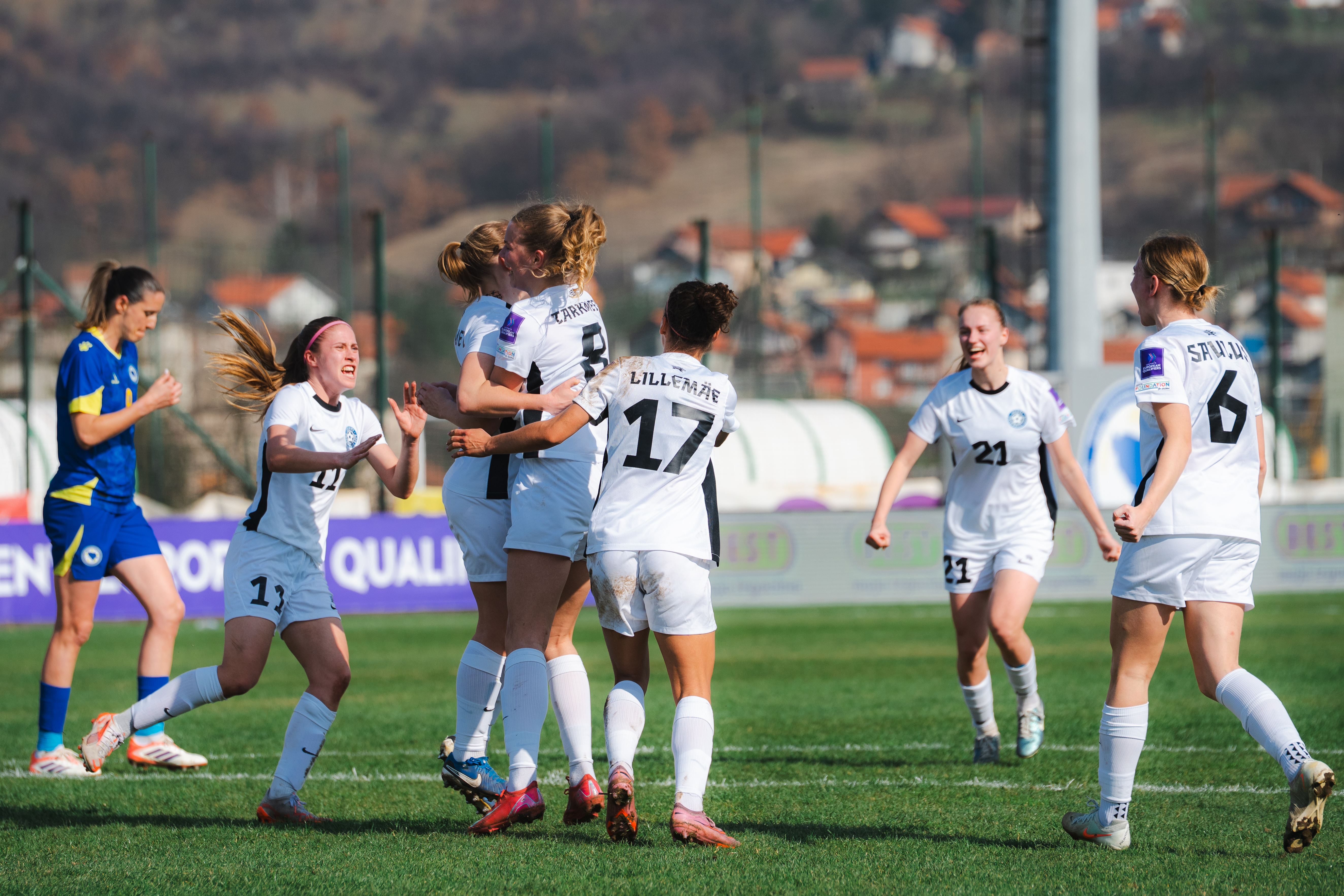 VAATA JÄRELE: Eesti naiste koondis avas MM-valiksarjas Käpa särava mängu toel punktiarve