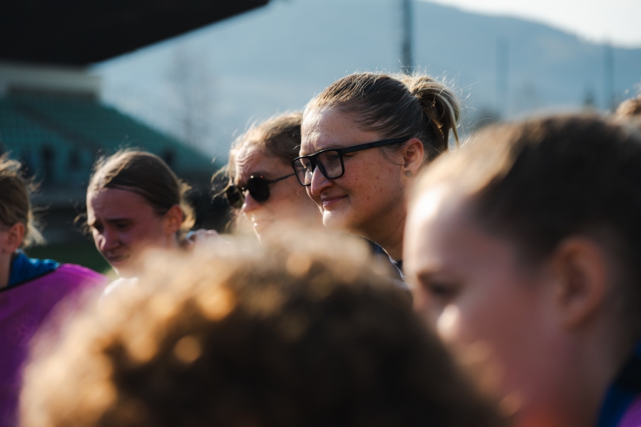 Eesti koondise peatreener Aleksandra &Scaron;evoldajeva. Foto: Liisi Troska / jalgpall.ee