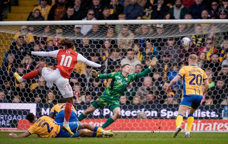 Verinoortele mängijatele võimaluse andnud Arsenal oli League One'i meeskonnaga raskustes