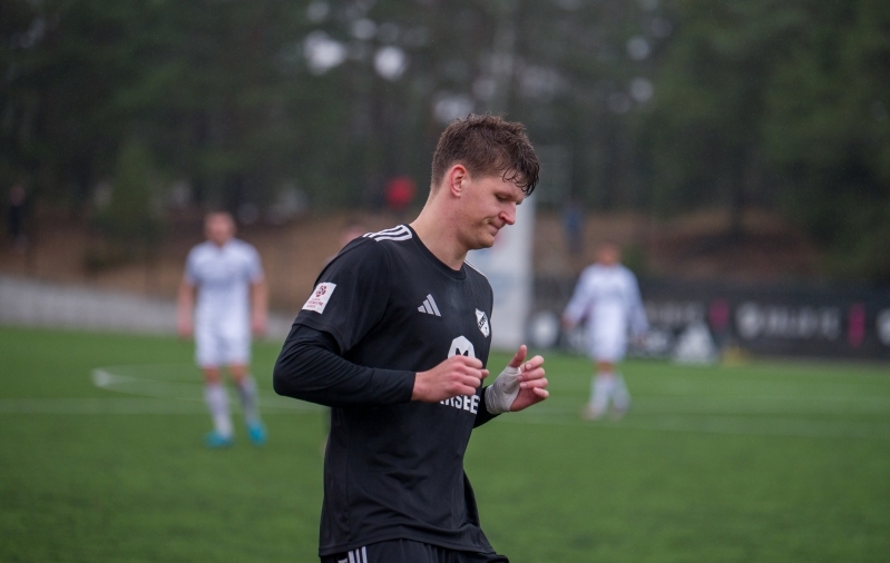 Keskjoone lähistelt Alandit üllatada proovinud Männilaan: tuli suhteliselt hästi välja, aga kahjuks posti  (Lang: jääme tagasisidet ootama) 