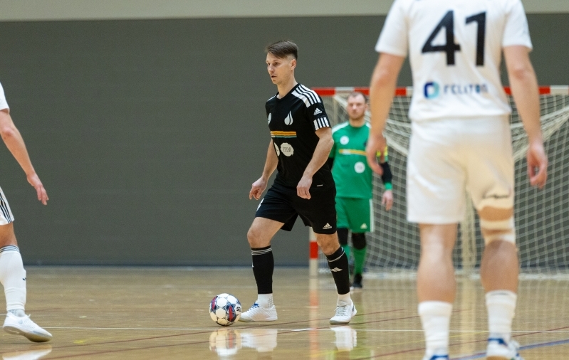 Edwin St&uuml;f esindab t&auml;navu saalijalgpalli meistriliigas FC Bunker Partnerit. Foto: Katariina Peetson / jalgpall.ee